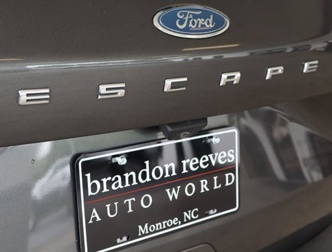 Used 2020 Ford Escape SE image 48