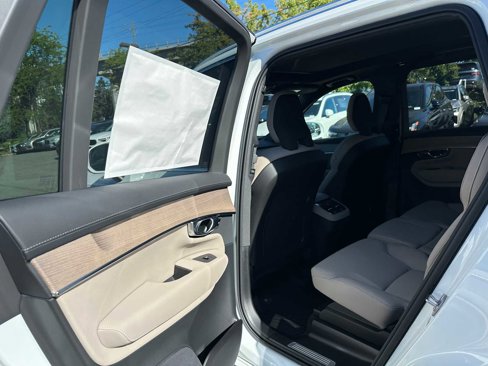 New 2026 Volvo XC90 B6 Plus w/ Protection Package Premier image 16
