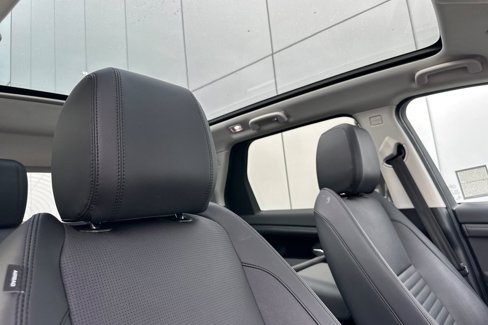 Certified 2024 Land Rover Discovery Sport S image 18