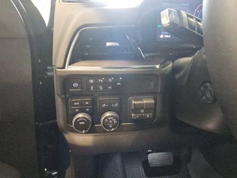New 2026 Chevrolet Suburban Premier image 44