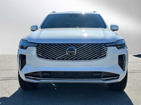 New 2026 Volvo XC90 B6 Plus w/ Protection Package Premier image 8