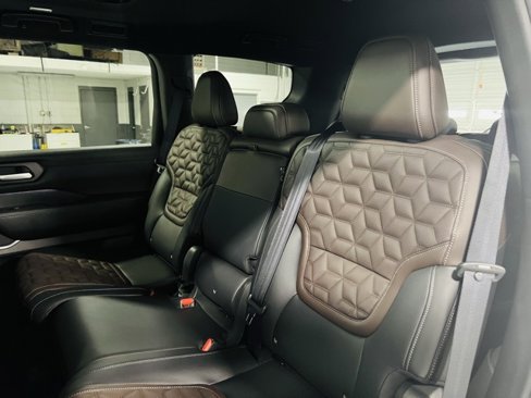 New 2025 Nissan Armada Platinum image 28
