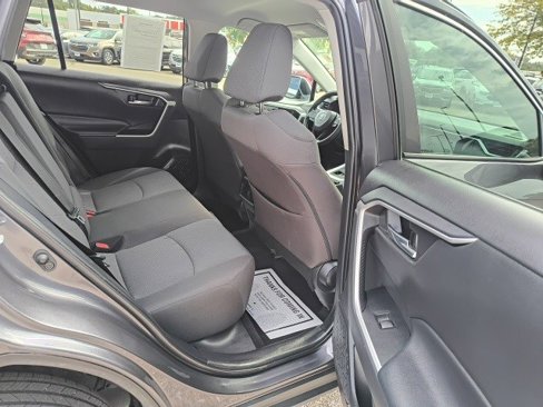 Used 2022 Toyota RAV4 XLE image 16