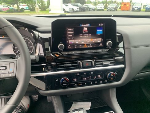 New 2025 Nissan Pathfinder SV w/ SV Premium Package image 14