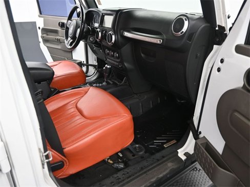 Used 2015 Jeep Wrangler Unlimited Rubicon image 20