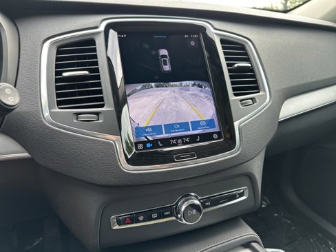 Certified 2025 Volvo XC90 B5 Core image 24
