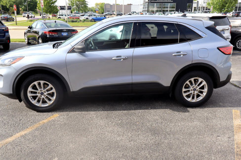 Used 2022 Ford Escape SE w/ Cold Weather Package image 4