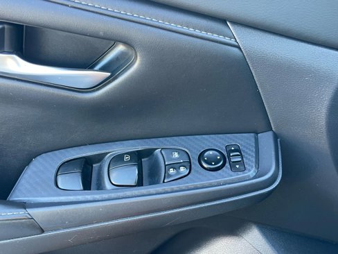 Used 2022 Nissan Sentra SV image 20
