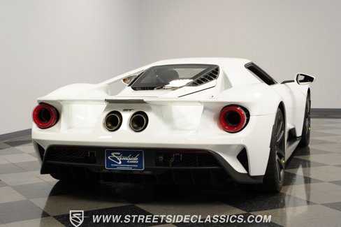 Used 2017 Ford GT image 11