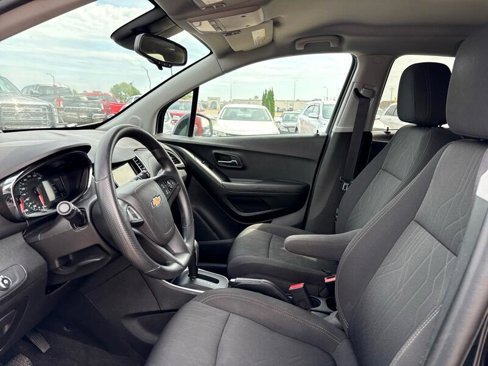 Used 2019 Chevrolet Trax LT image 11