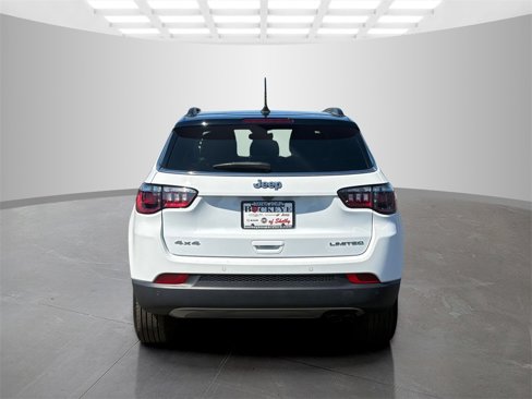 Certified 2022 Jeep Compass Limited w/ Sun and Sound Group image 4