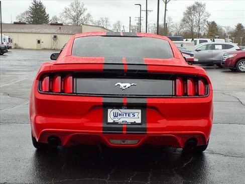 Used 2017 Ford Mustang Coupe image 6