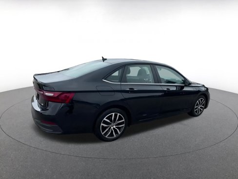 Used 2025 Volkswagen Jetta SE image 15