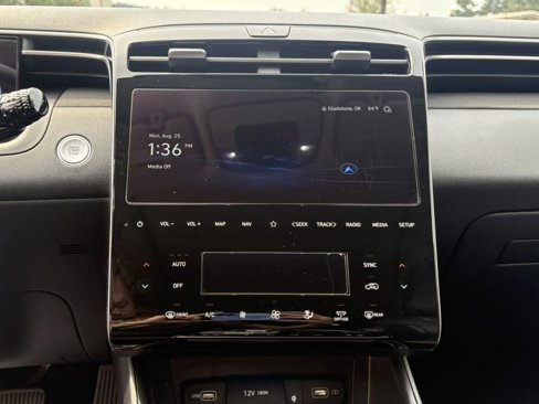 Used 2023 Hyundai Tucson Limited image 18