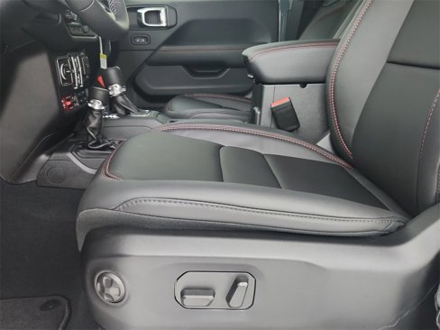 New 2025 Jeep Wrangler Unlimited Rubicon image 12