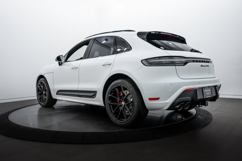 New 2026 Porsche Macan GTS image 3