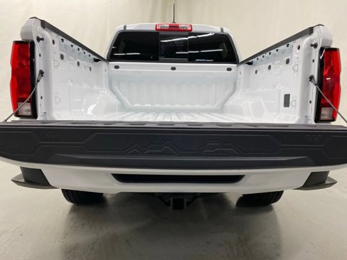 New 2024 Chevrolet Colorado LT w/ LT Convenience Package image 8