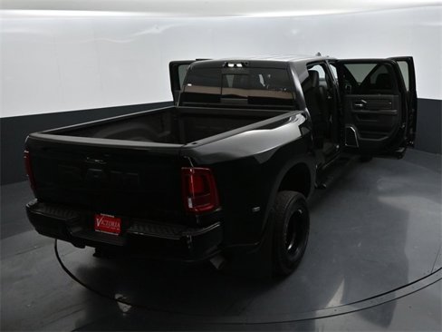New 2025 RAM 3500 Laramie image 22