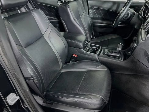 Used 2015 Dodge Charger SXT w/ Plus Group image 30