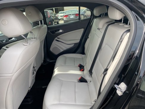 Used 2019 Mercedes-Benz GLA 250 4MATIC image 21