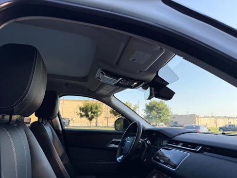 Used 2019 Land Rover Range Rover Velar S image 34