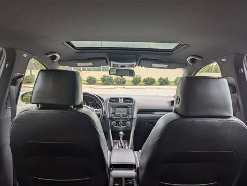 Used 2011 Volkswagen Golf 4-Door image 11