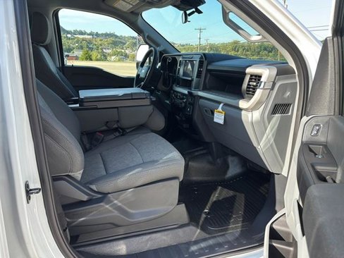 New 2026 Ford F250 XL image 19