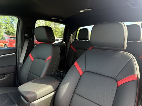 New 2025 Chevrolet Colorado Z71 w/ Technology Package image 12