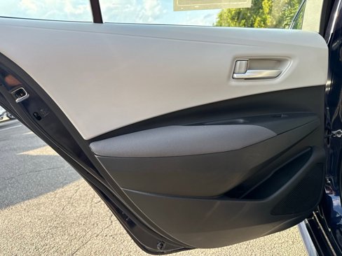 Used 2020 Toyota Corolla LE image 27