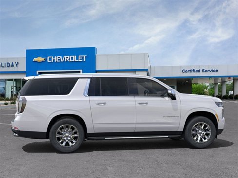 New 2025 Chevrolet Suburban Premier image 5