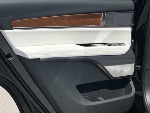 New 2026 Cadillac Vistiq Sport image 21