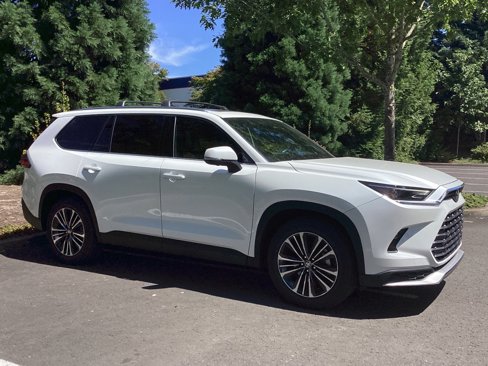 Used 2024 Toyota Grand Highlander AWD Hybrid image 8