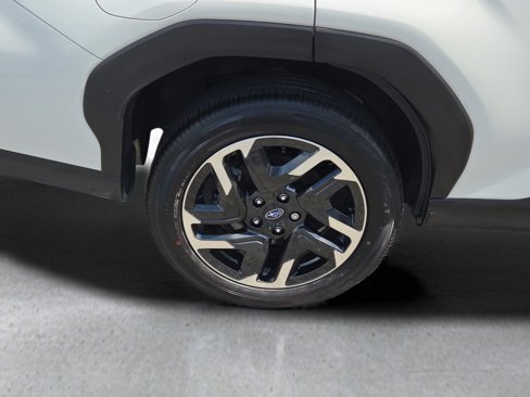 Certified 2025 Subaru Forester Limited image 27
