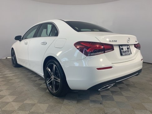 Used 2022 Mercedes-Benz A 220 4MATIC image 5