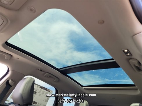 New 2026 Lincoln Corsair Premiere image 13