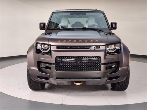 New 2025 Land Rover Defender 110 image 9