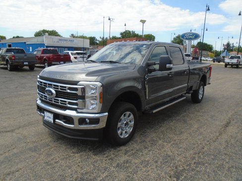 Used 2024 Ford F250 XLT image 2