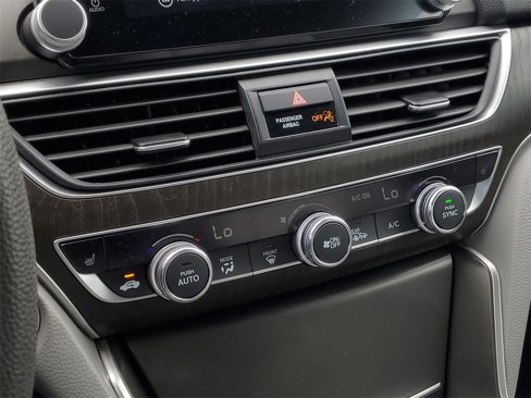 Used 2020 Honda Accord EX image 21