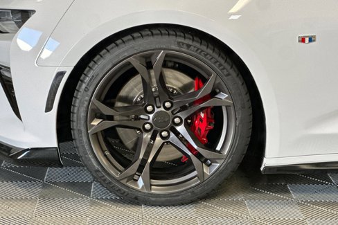 Used 2018 Chevrolet Camaro SS image 43