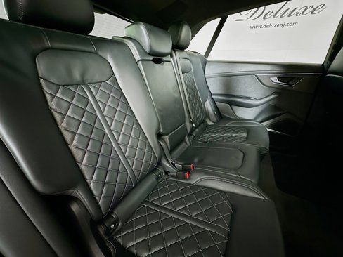 Used 2024 Audi SQ8 Prestige w/ Prestige Package image 28
