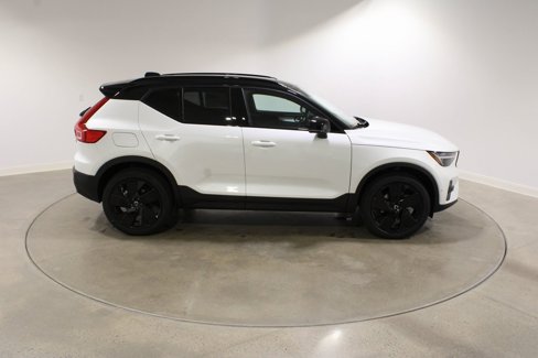 New 2026 Volvo XC40 B5 Ultra w/ Climate Package image 7