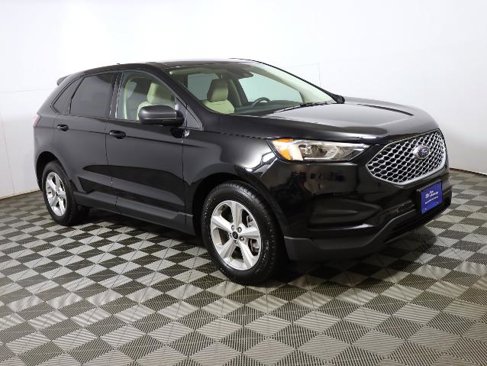 Certified 2024 Ford Edge SE image 4