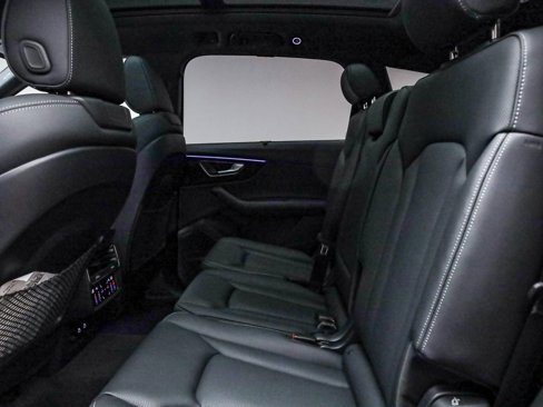 New 2025 Audi Q7 3.0T Prestige image 21