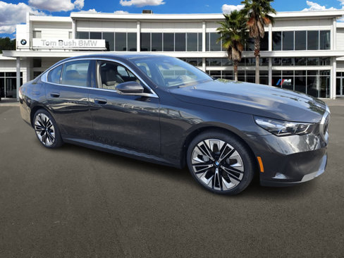 New 2026 BMW i5 eDrive40 w/ Executive Package image 1