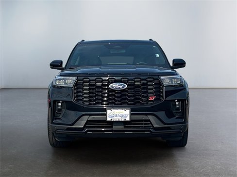 Used 2025 Ford Explorer ST image 8
