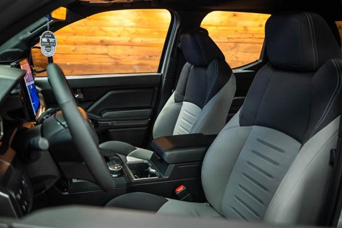 Used 2025 Toyota Tacoma TRD Off-Road image 9
