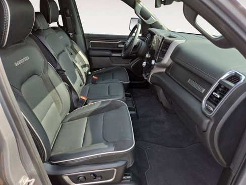 Used 2025 RAM 1500 Laramie image 17