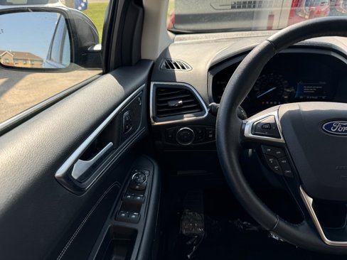 Used 2024 Ford Edge Titanium image 21