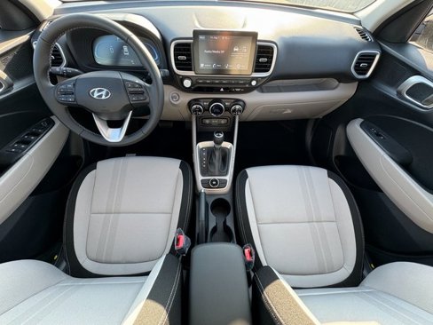 New 2025 Hyundai Venue SEL image 12