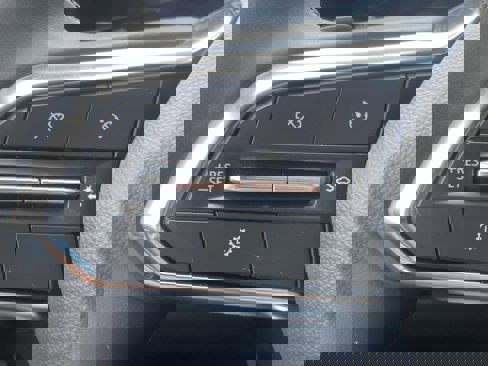 New 2026 Chevrolet Equinox LT image 16